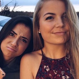 Meet your Posher, Abbey